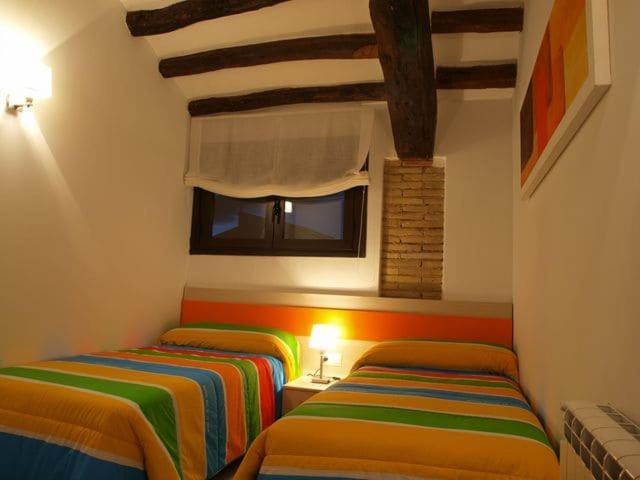 Apartamentos Berdiel Casbas de Huesca المظهر الخارجي الصورة